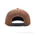 6 Paneel Trucker Cap met bruine lederen patch